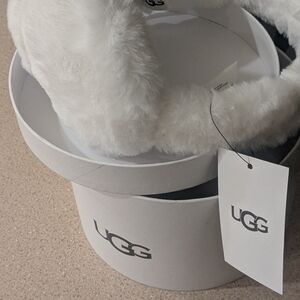 UGG White Faux Fur Earmuffs NWT Plush Winter Ear Warmers Gift Box